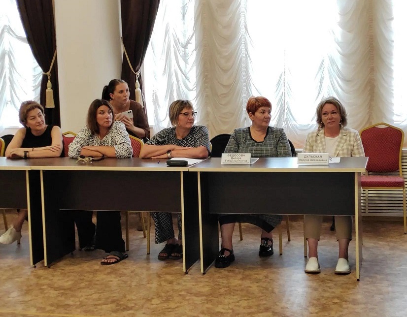 Меры поддержки и сопровождение: о чём говорили на круглых столах с бизнесом